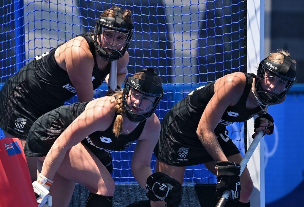 Hockey women keep unbeaten record