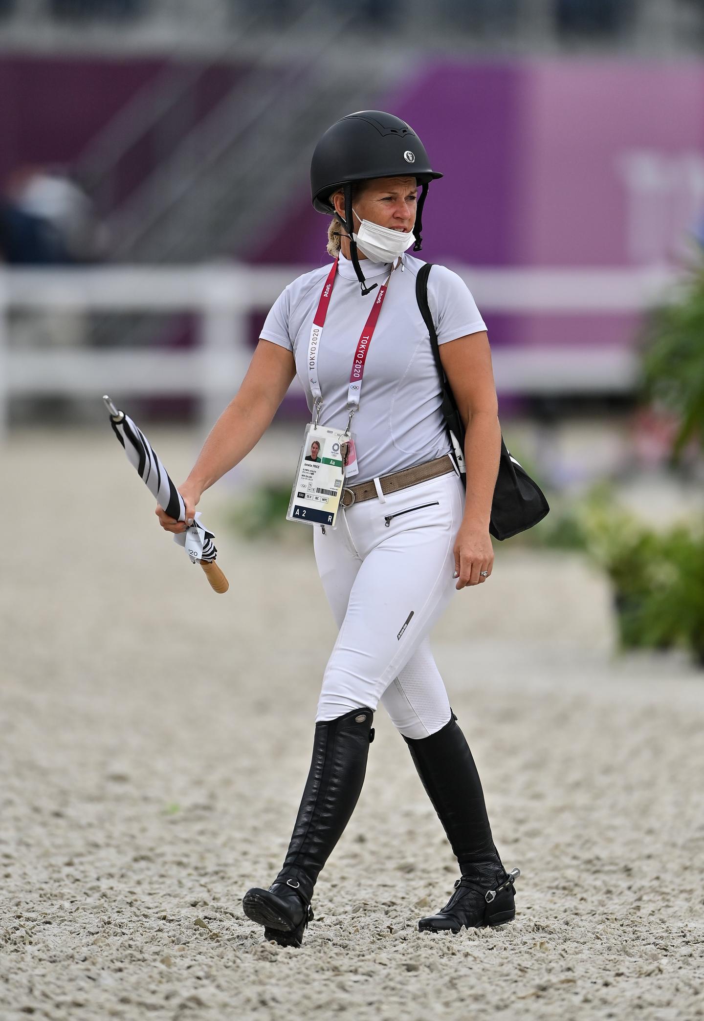 Three-day eventers edged out of medals