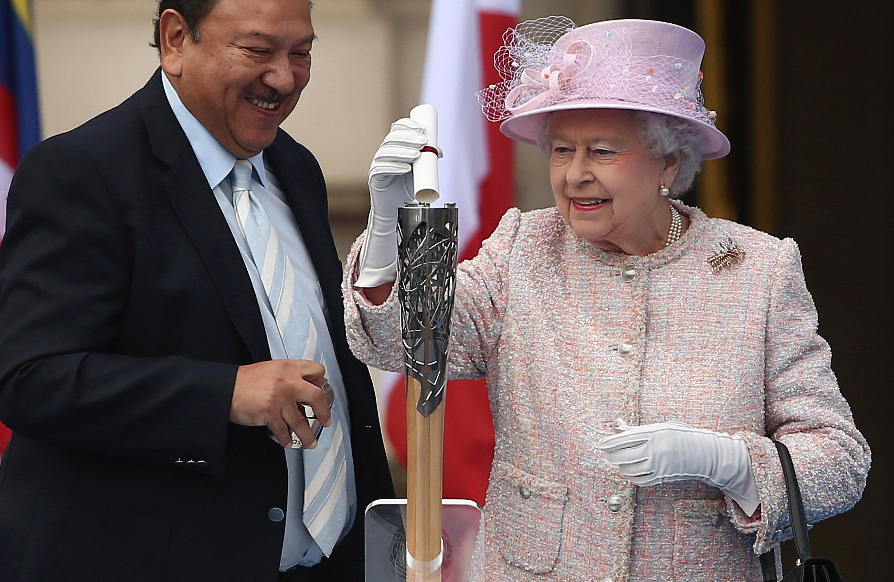 Kiwi-Designed Amphibious Transport for Queen's Baton