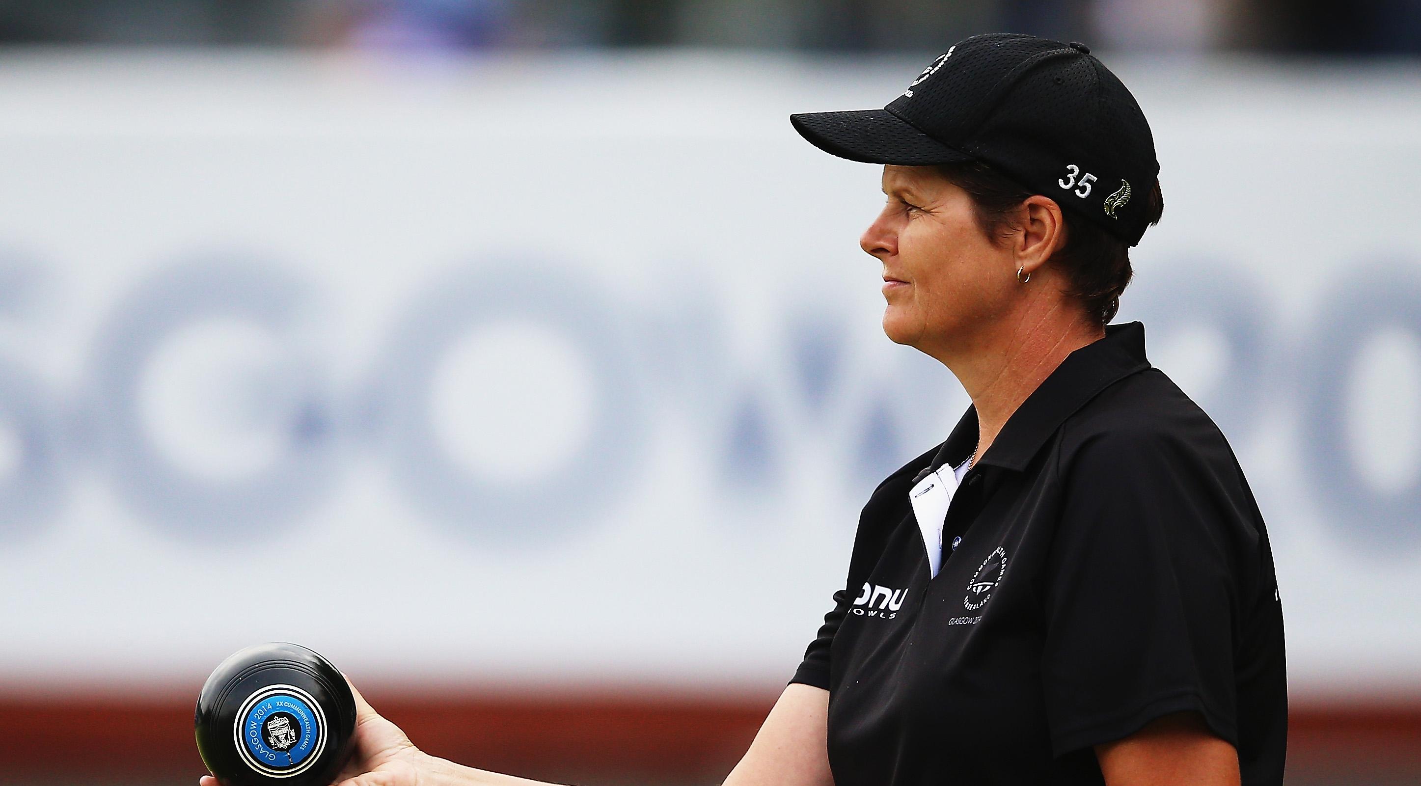 Edwards into bowls final