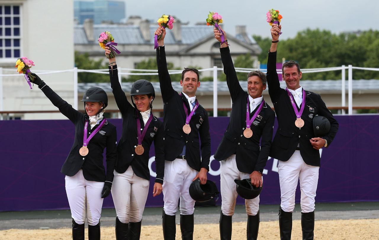 Bronze for equestrian team