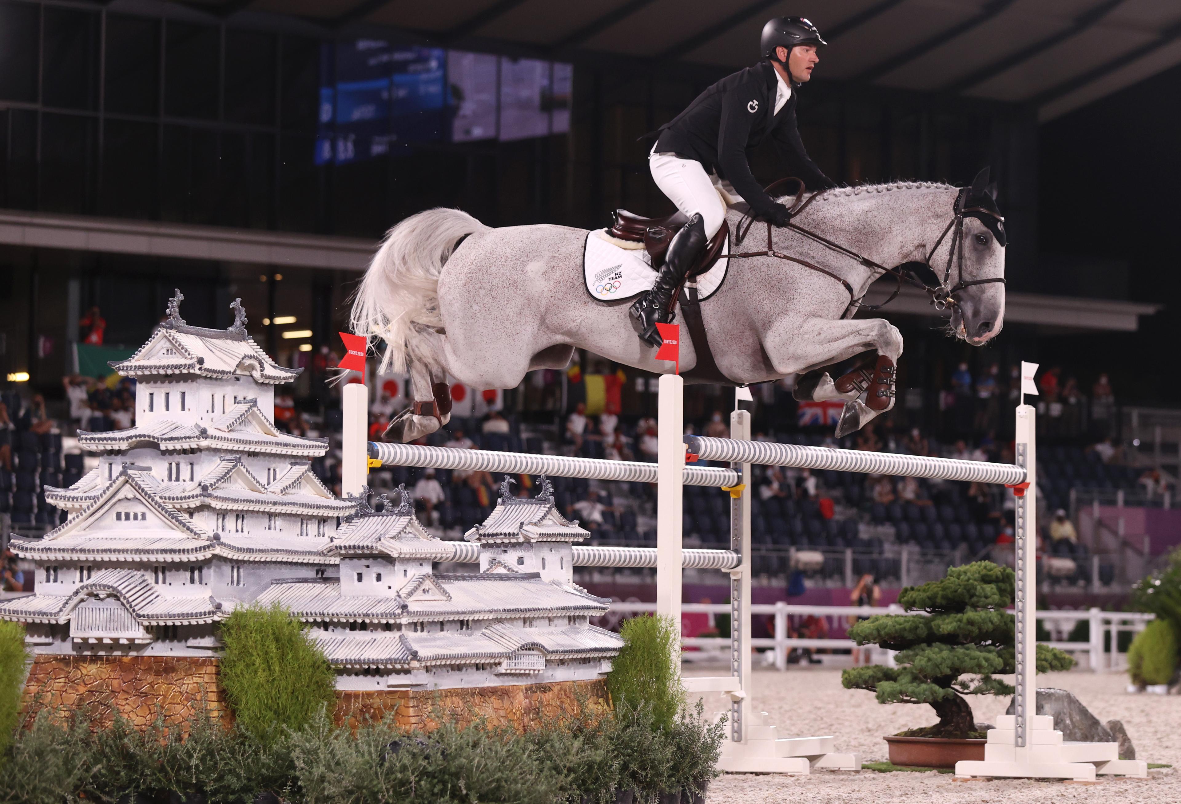 Showjumpers miss out on team final