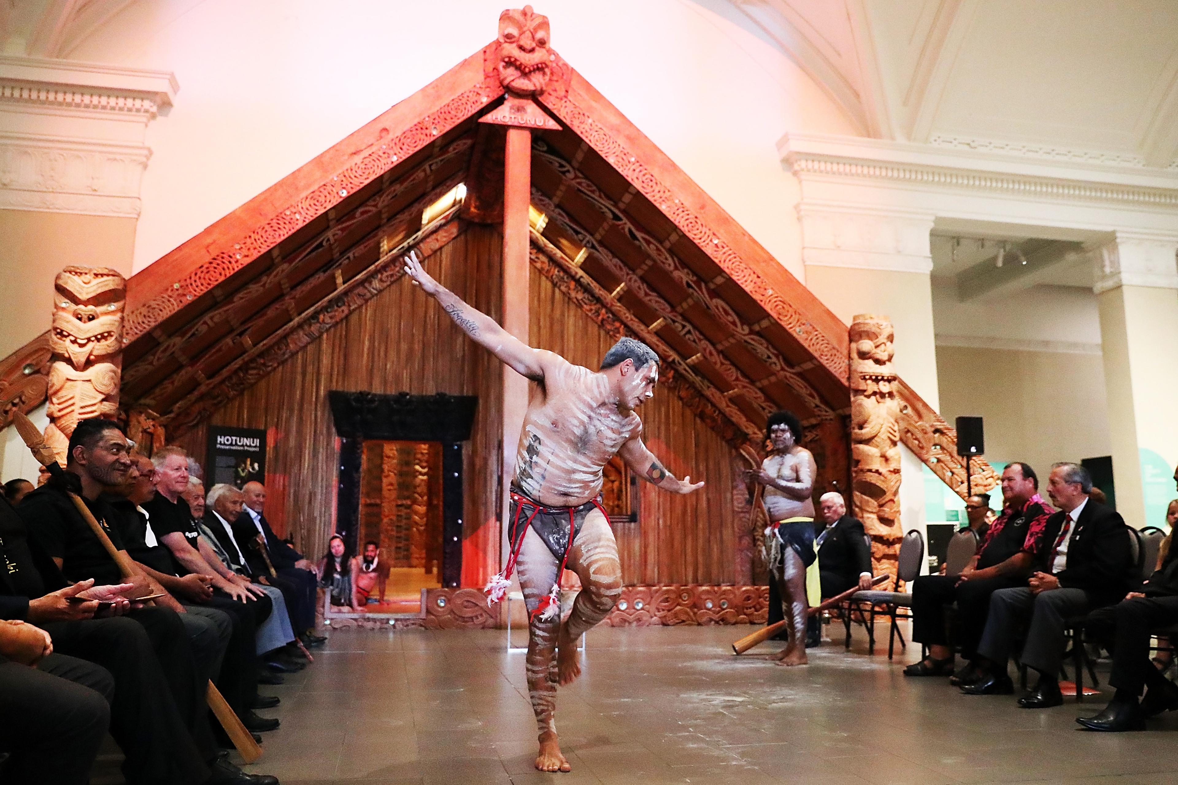 Queen’s Baton Farewelled in Auckland