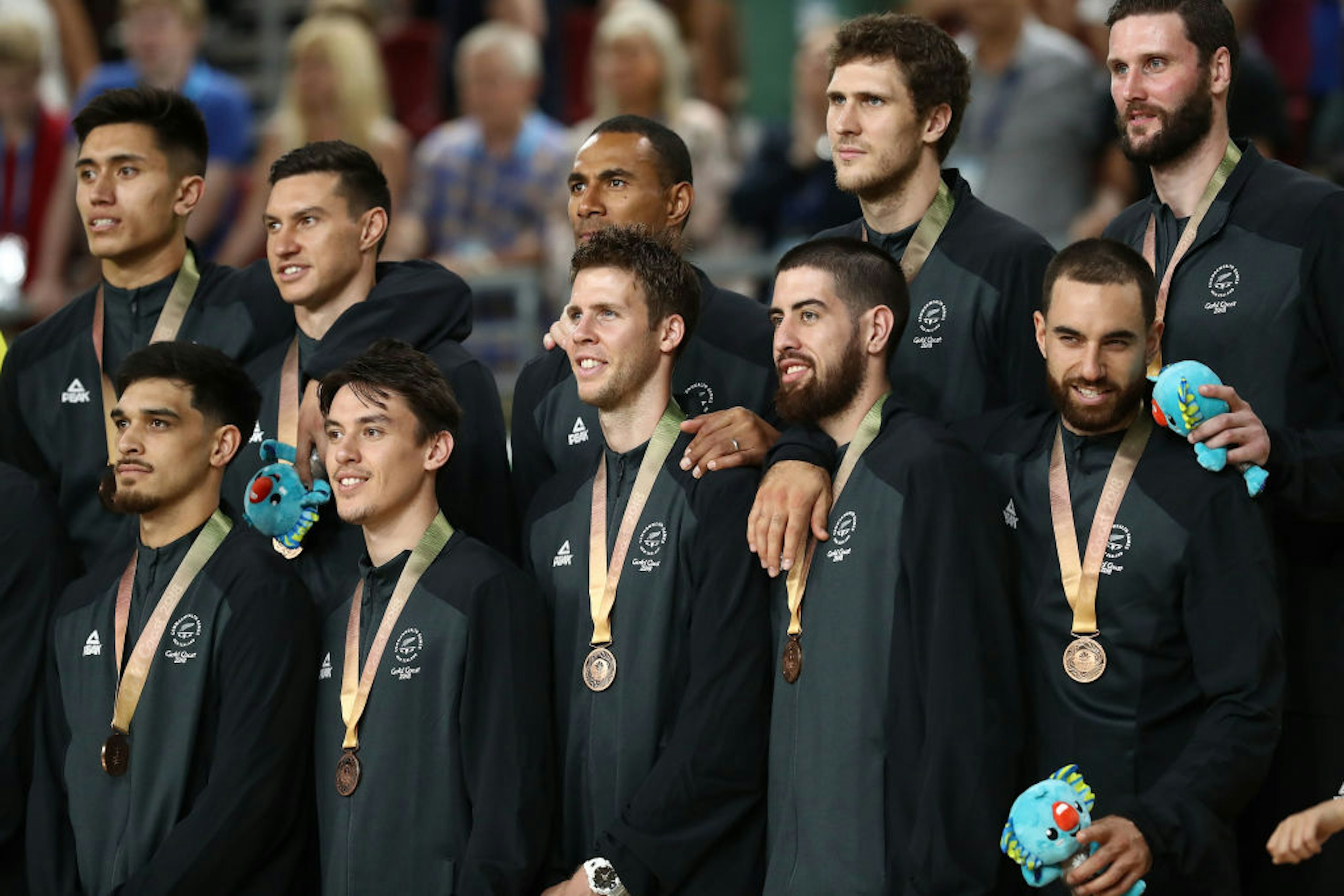 Basketball men wrap up bronze