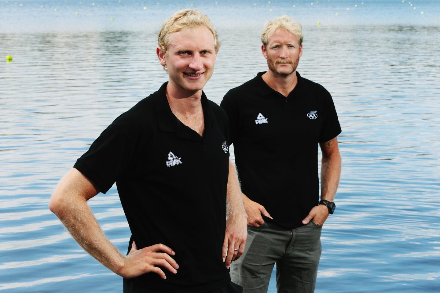 Rowers on course