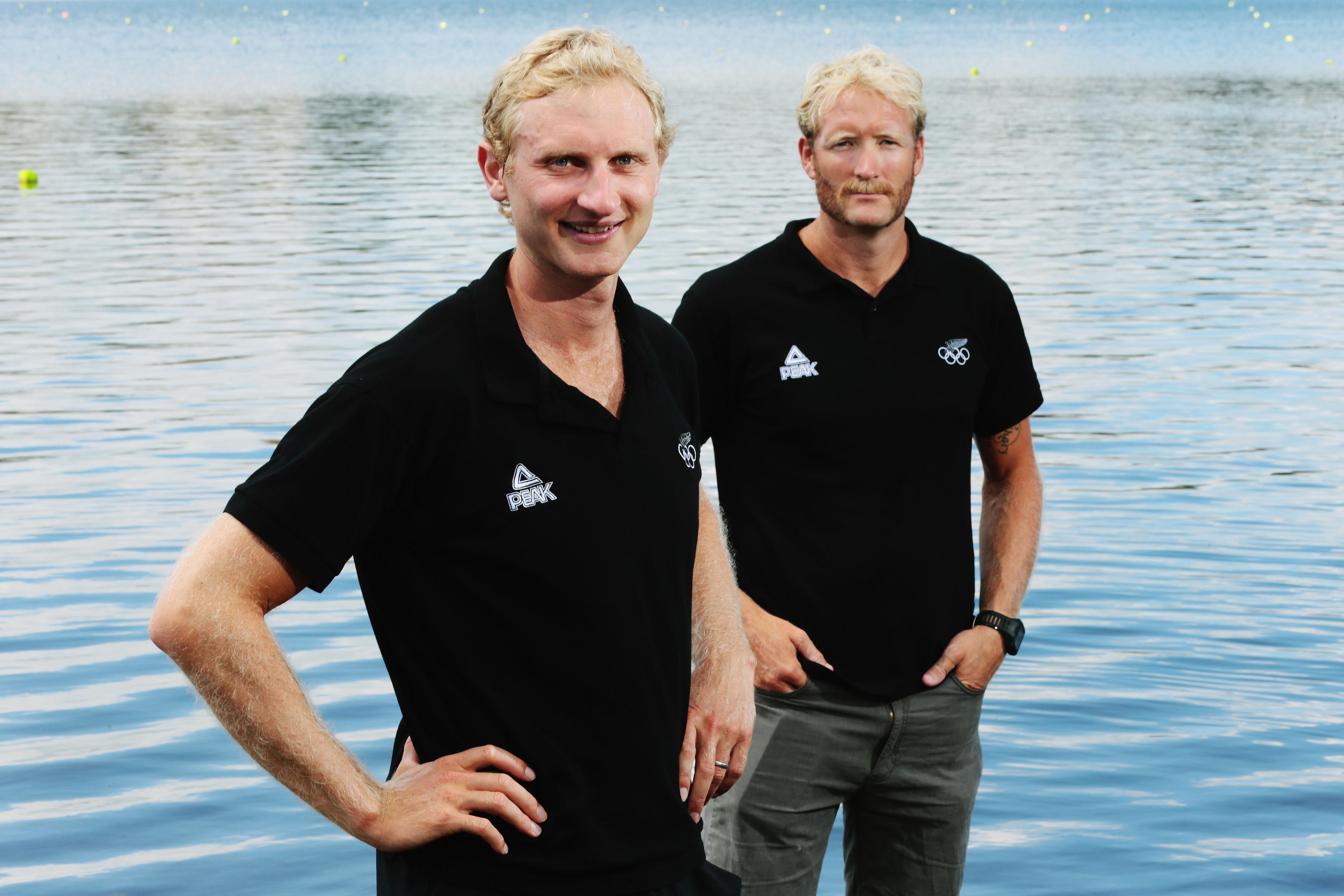 Rowers on course