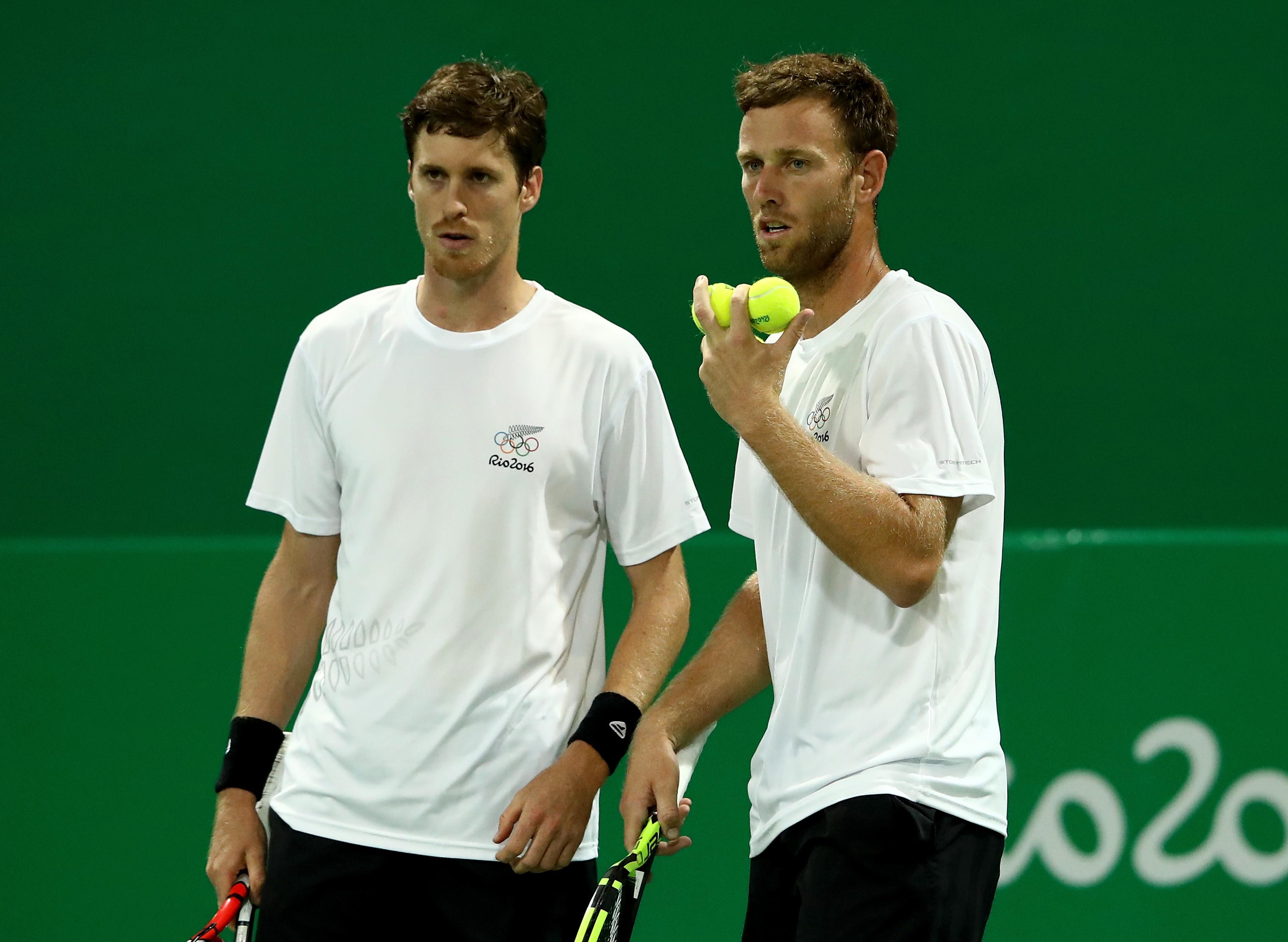 Tennis doubles men lose a thriller