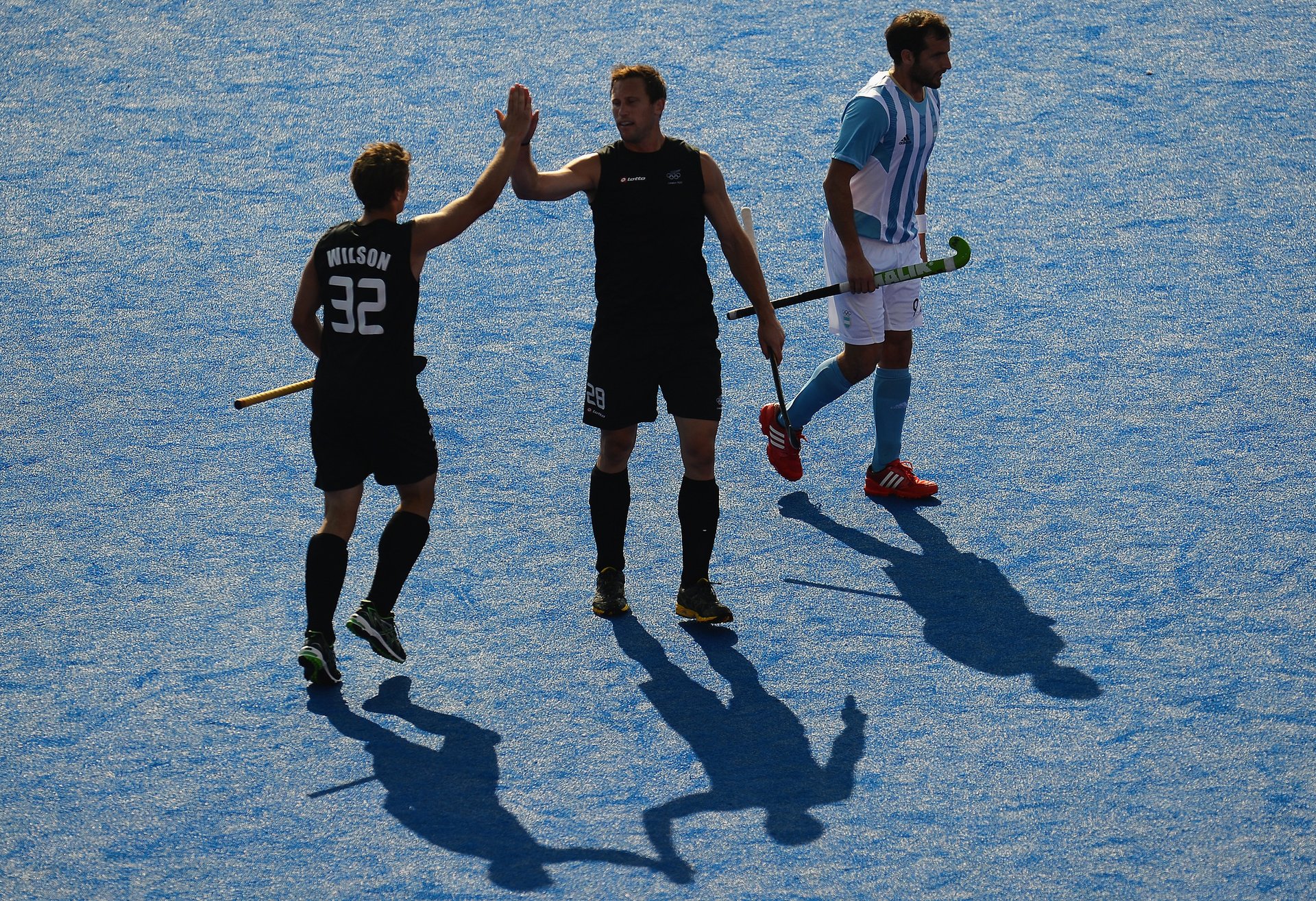 Hockey men finish with a win