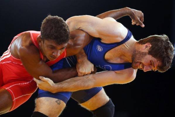 Miller withdraws due to injury