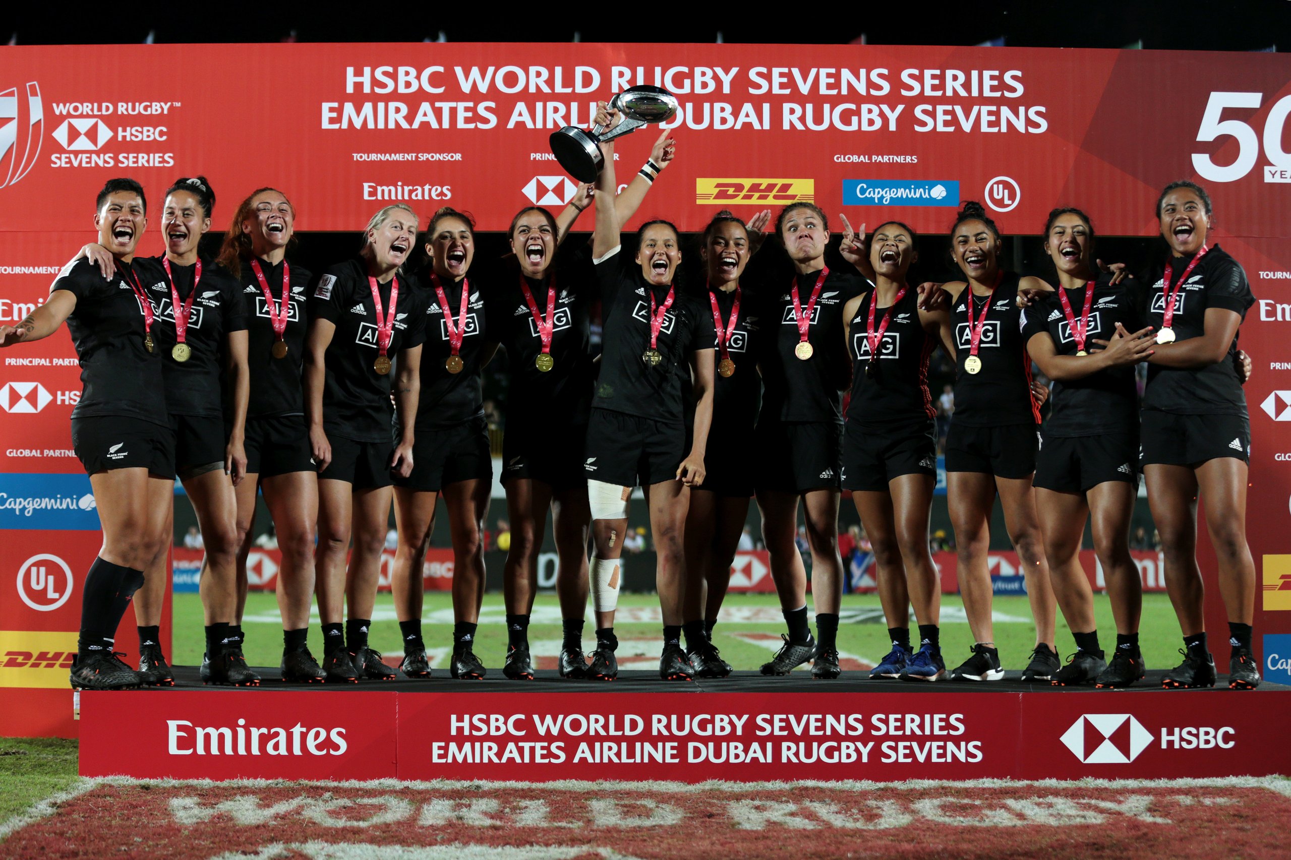 Sailors & cyclists dominate at home while Black Ferns Sevens take gold in the desert