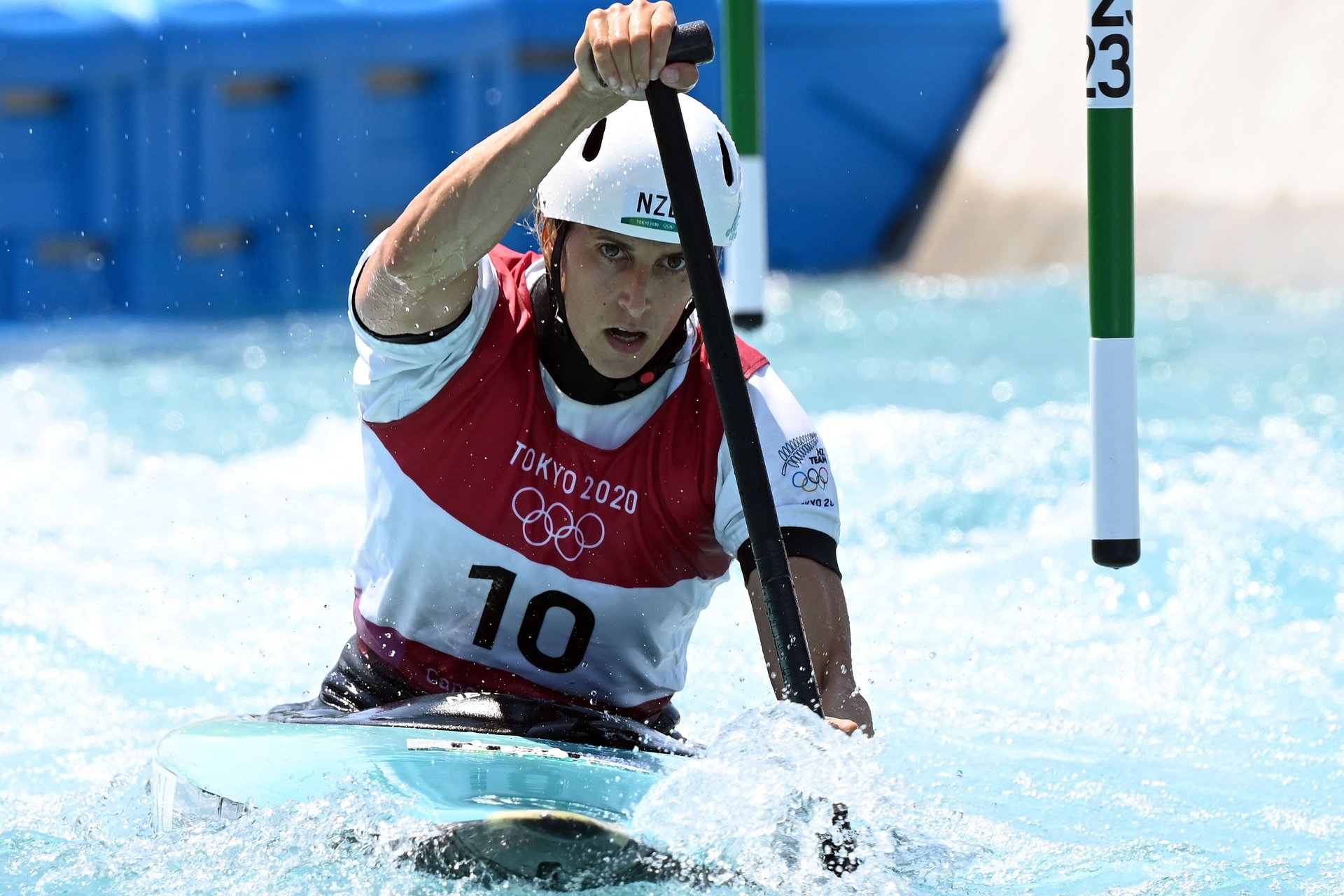 Jones into semis in secondary event