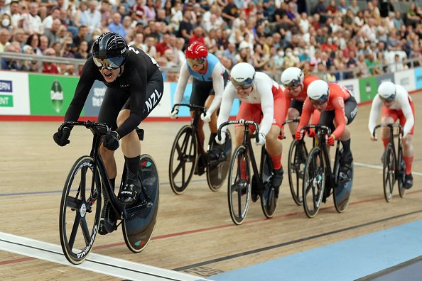 Golden treble for Gate and Andrews