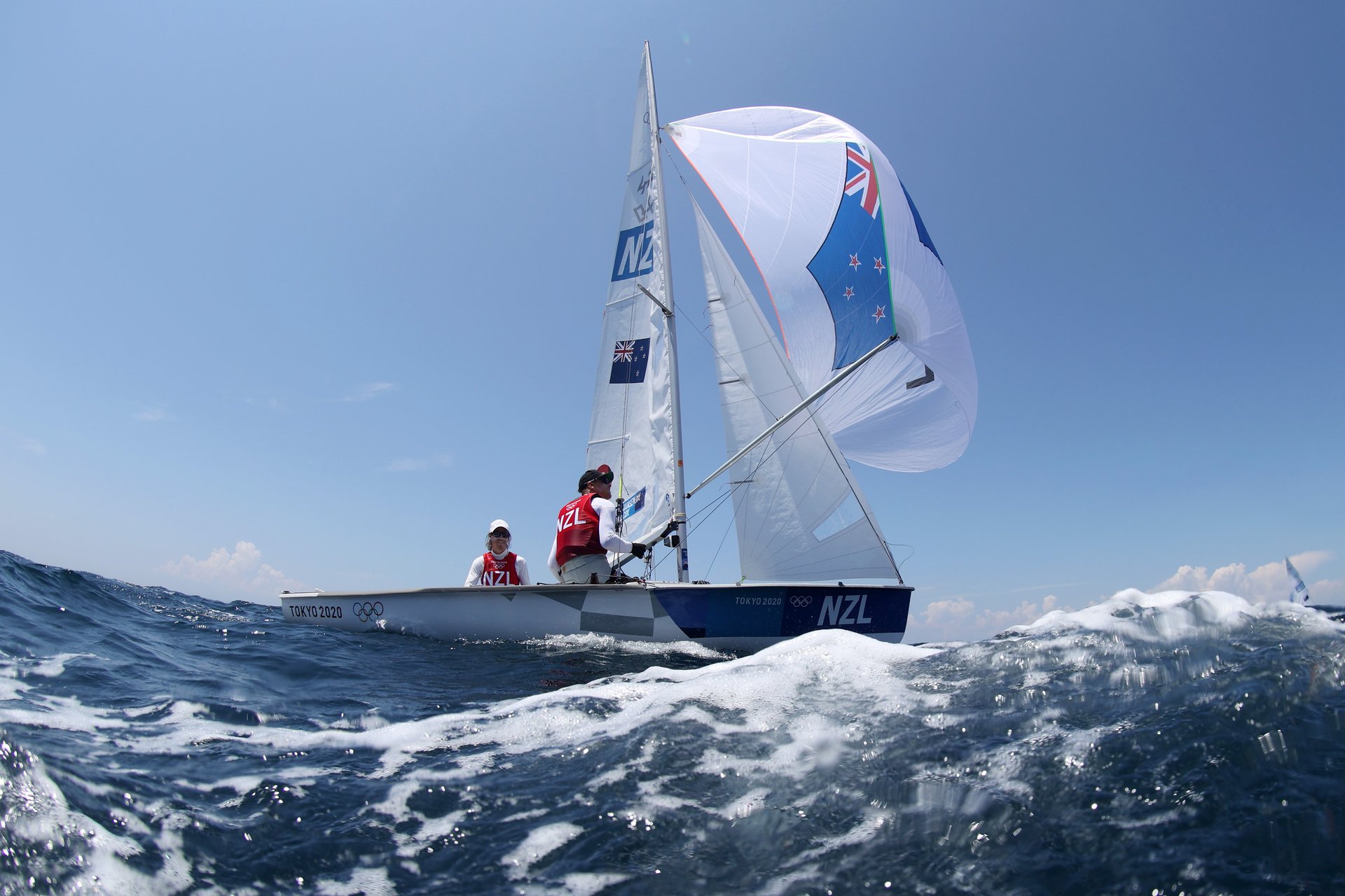 Sailors battle to stay in touch