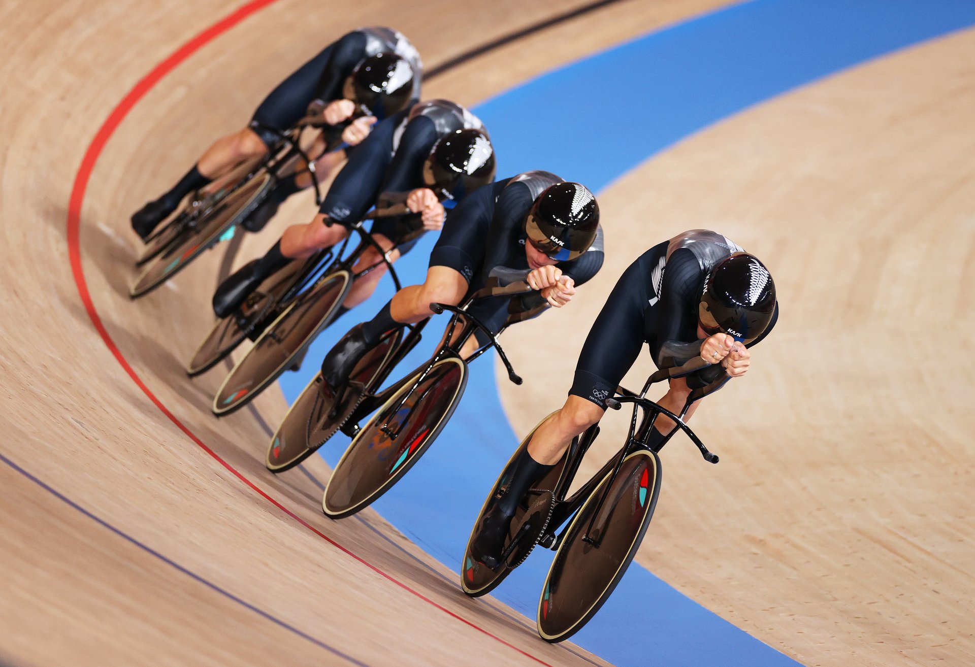 Men's team pursuiters so close to final