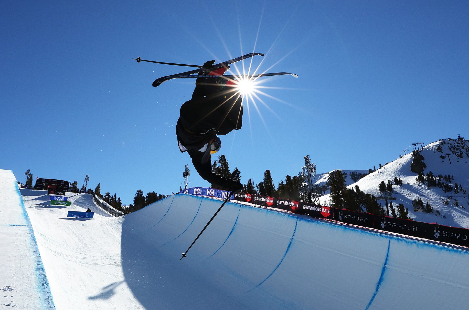 Nico Porteous takes the win at the Mammoth Mountain Freeski Halfpipe World Cup