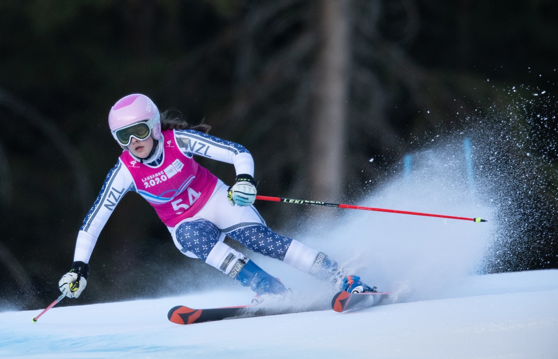 Ski racer overcomes injury on tricky Giant Slalom course