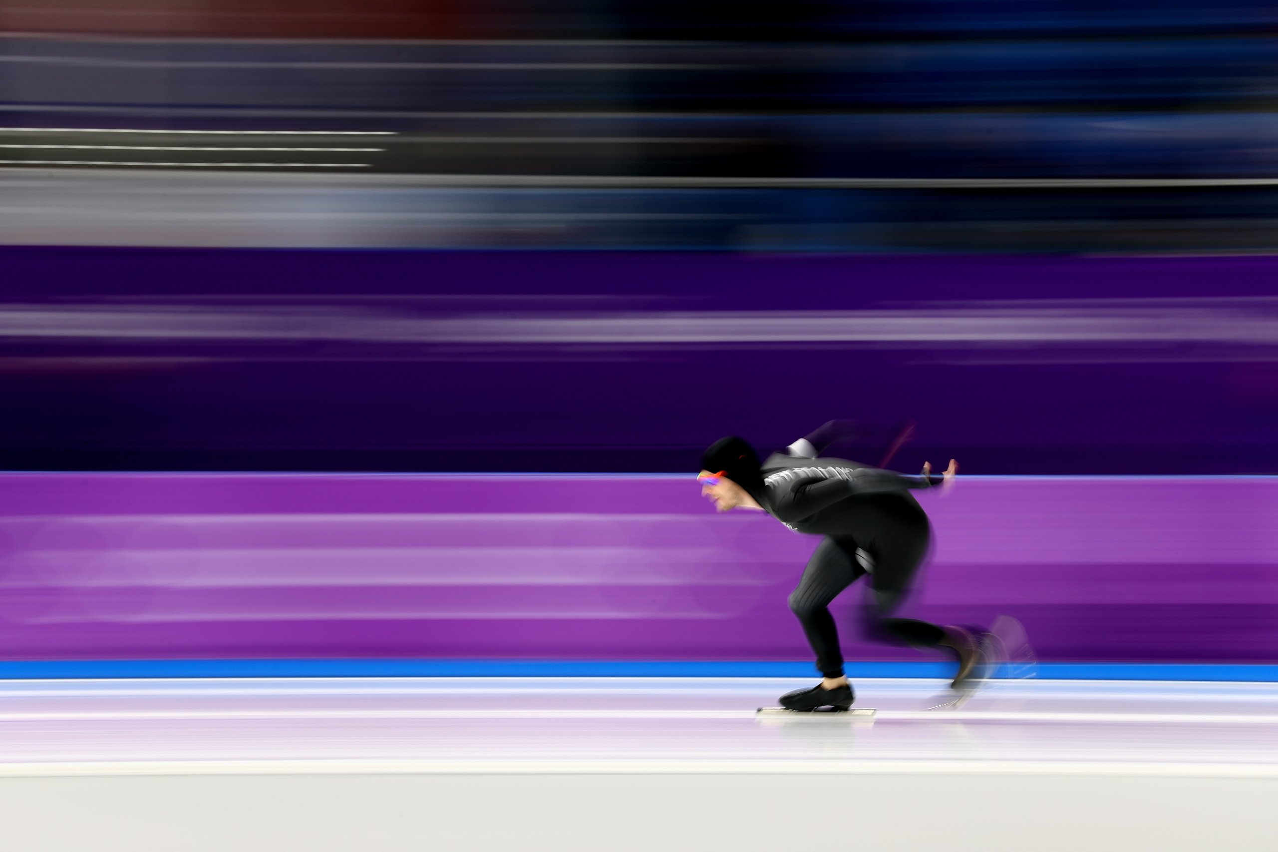 Speed skaters on track for team pursuit after solid 1500m race