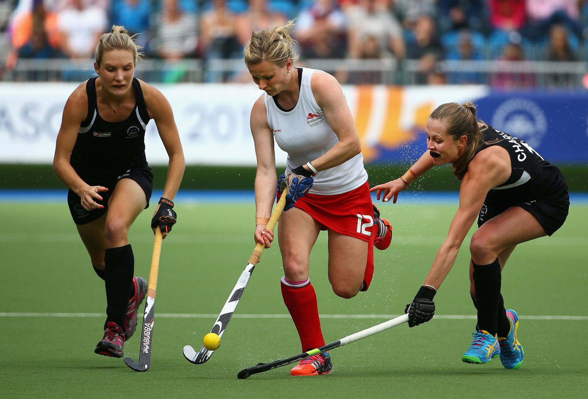 Disappointing defeat for hockey women