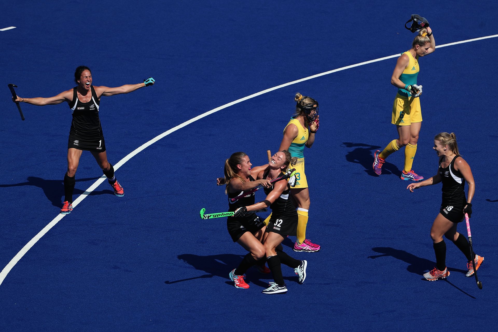 Outstanding performance by hockey women