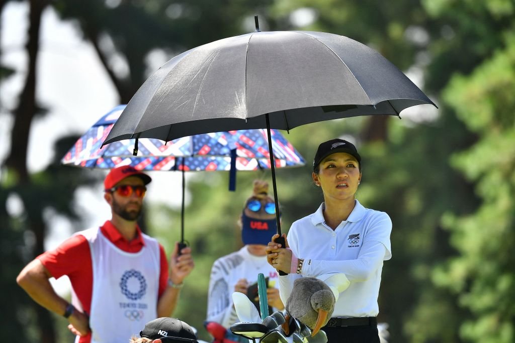 Ko plays herself into medal contention