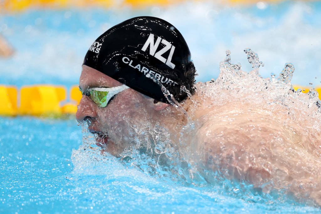 Clareburt on fire in 400m individual medley