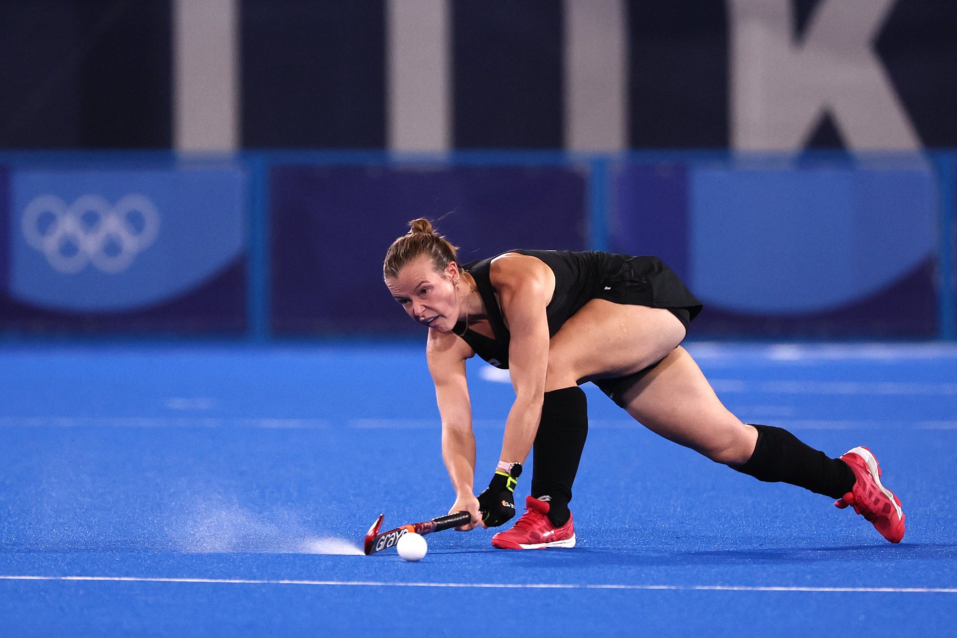 Hockey women bow to Australia