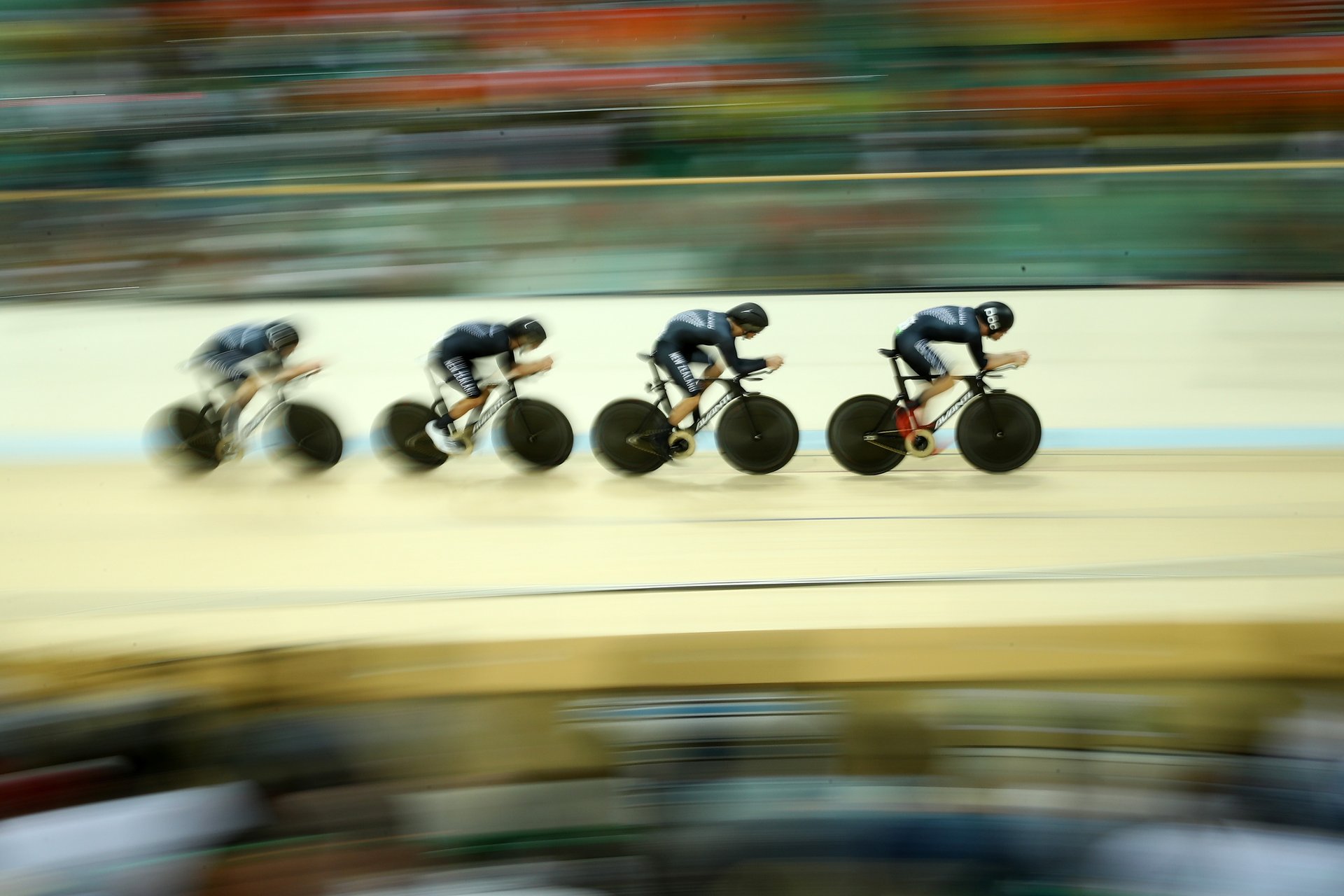So close for men's pursuit team