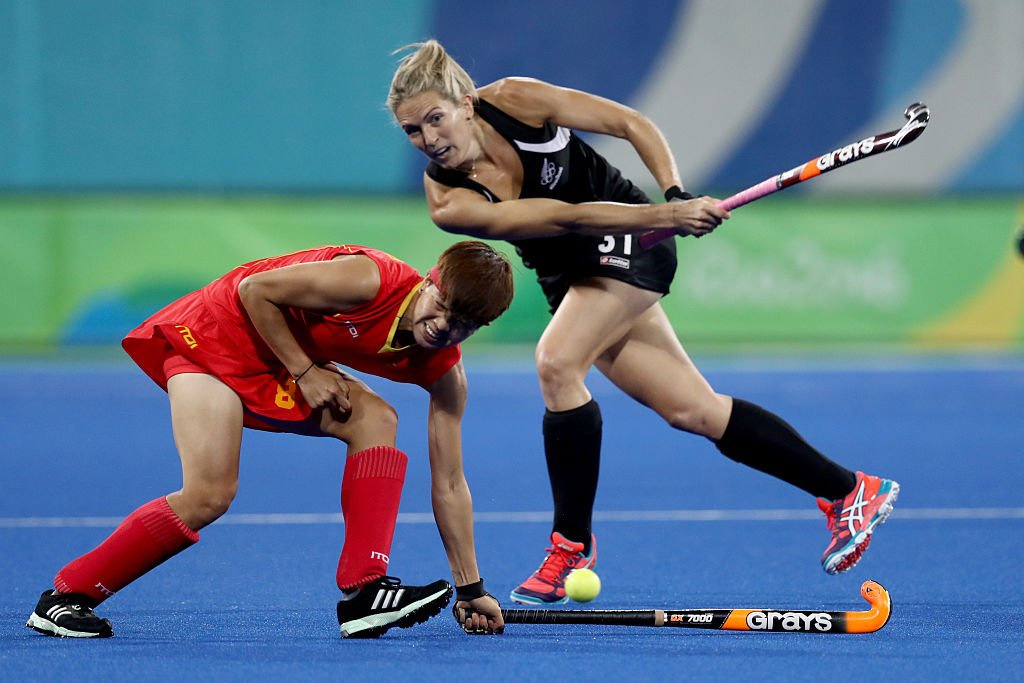 Hockey women outplay China