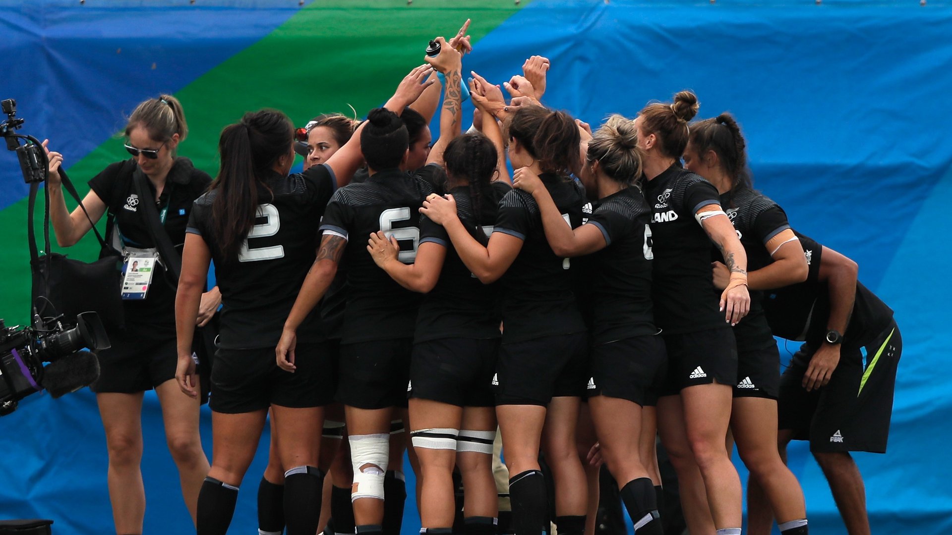 New Zealanders steam into Sevens final