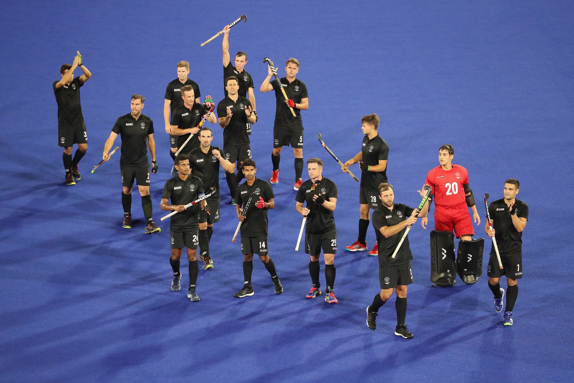Hockey men power past South Africa