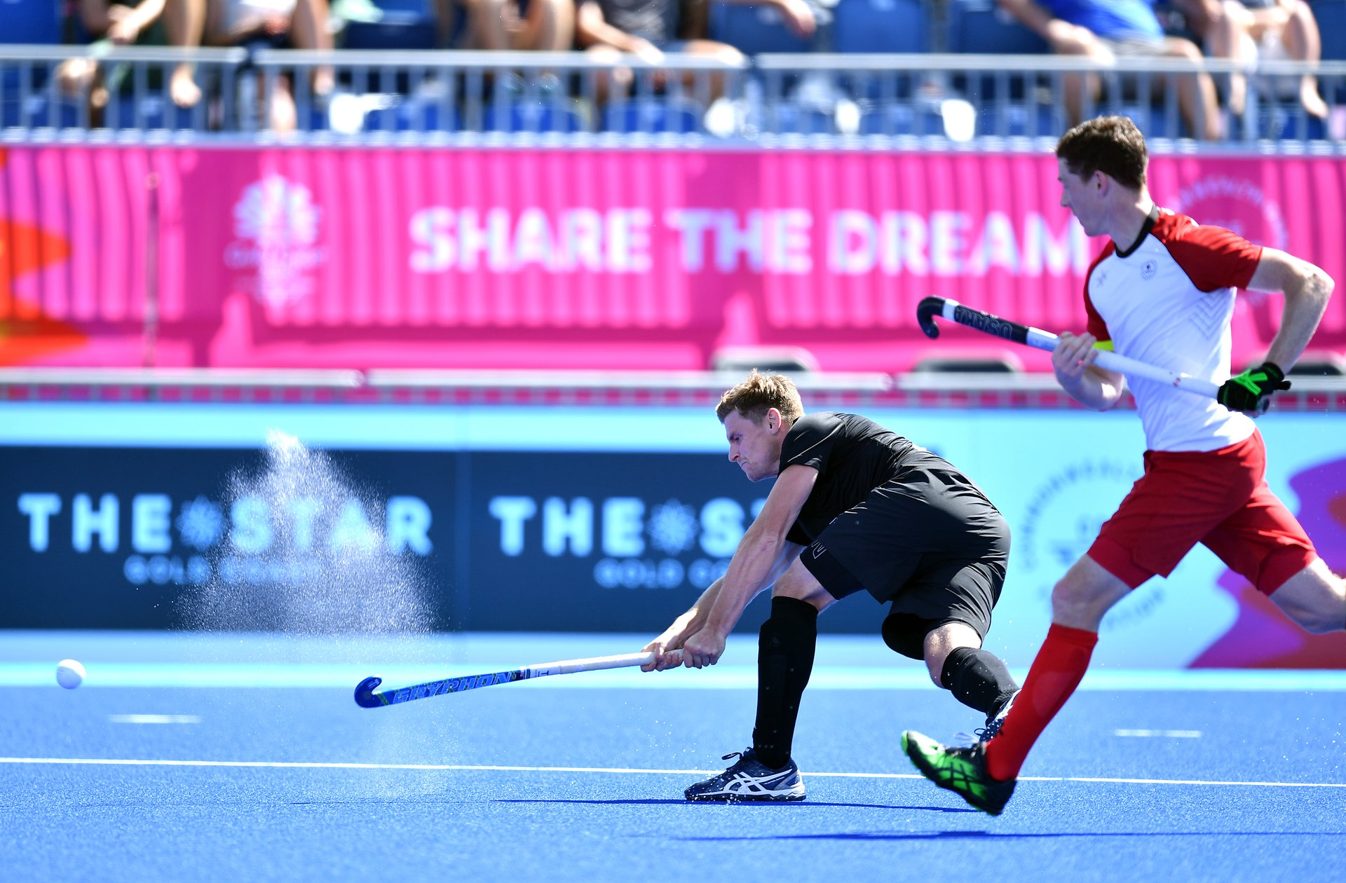 Hockey men hit Canada for six