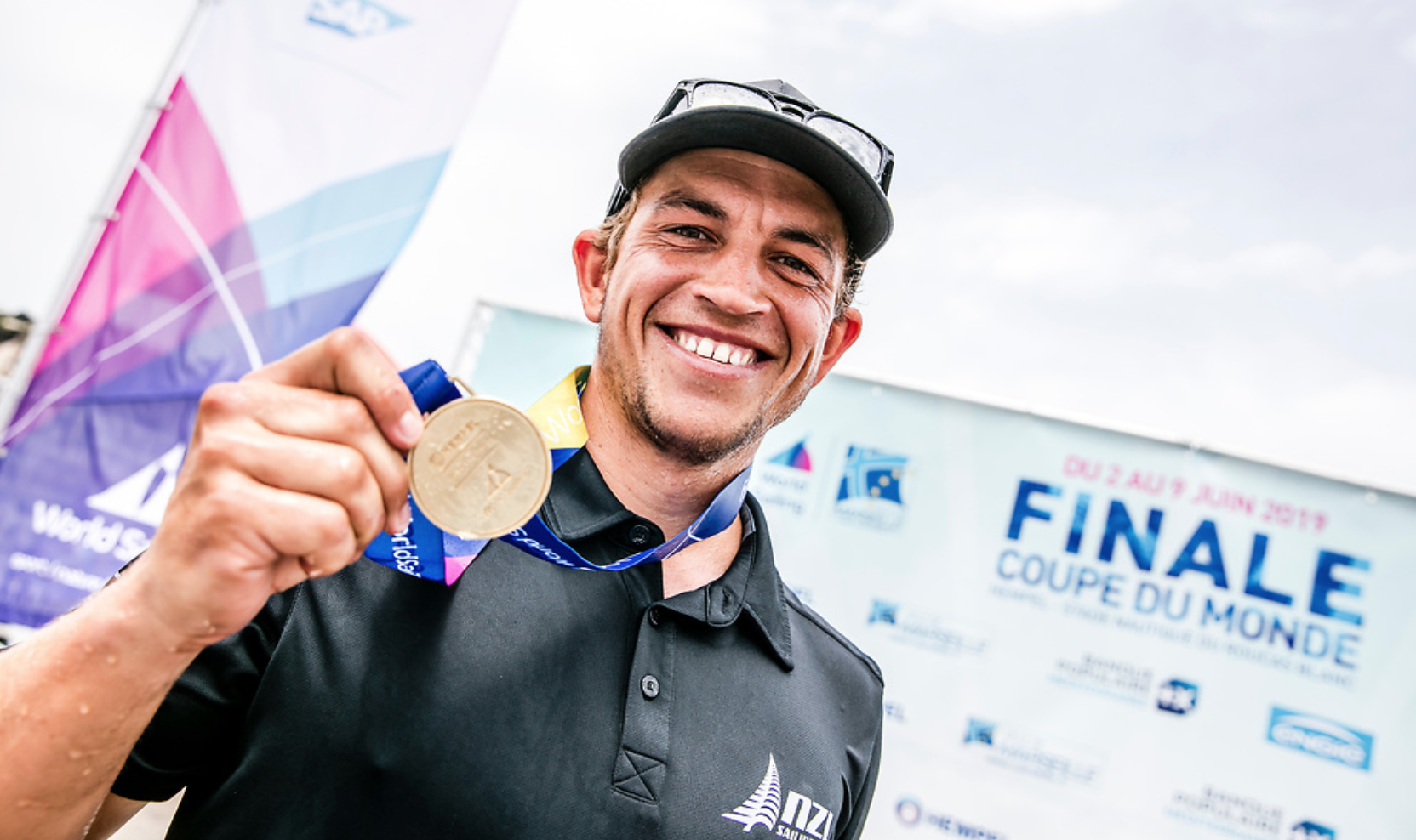 The Week that was: Kiwi medals in the water, on the track and on the stage!