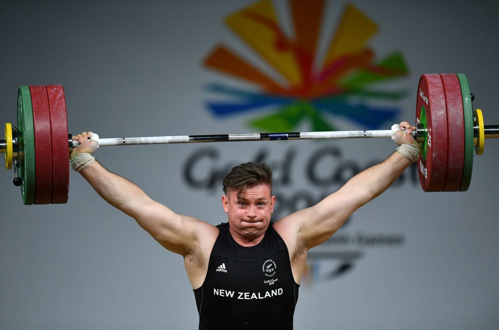 Weightlifter forced to withdraw